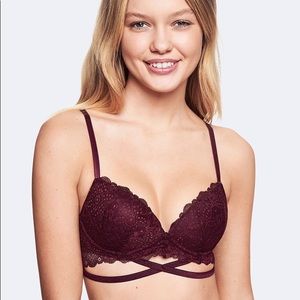 Victoria Secret Pink Date Wireless Push Up Bra